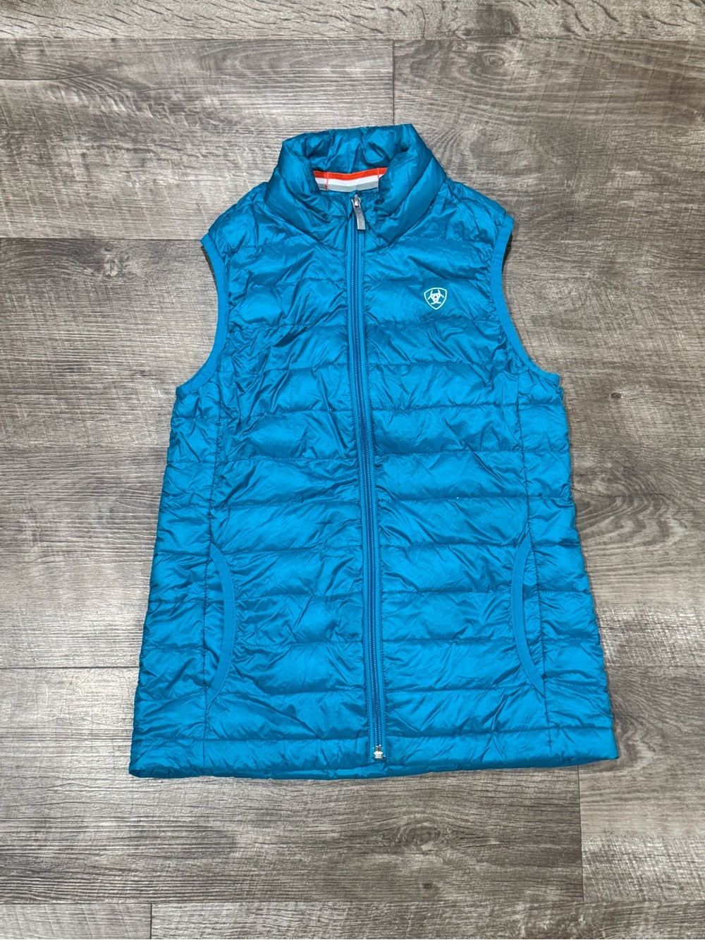 Ariat Ideal Down Pack it Teal Women’s Duck Down Puffer Vest Size Medium.